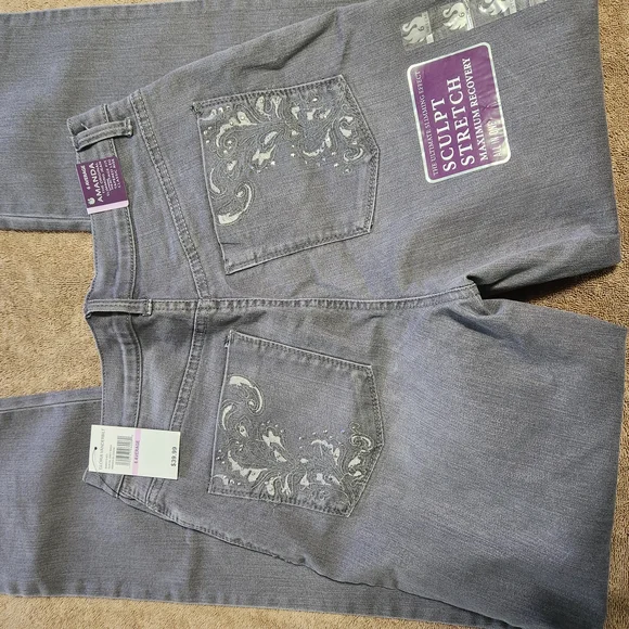 Nwt Gloria Vanderbilt Women's Straight Leg Jeans in Gray - Picture 9 of 12